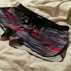 O'Neill light weight track shorts .